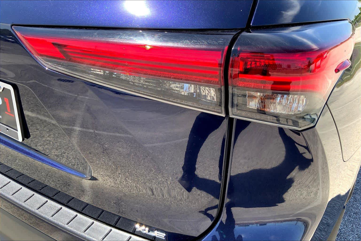 Used 2023 Toyota Highlander XLE image 30
