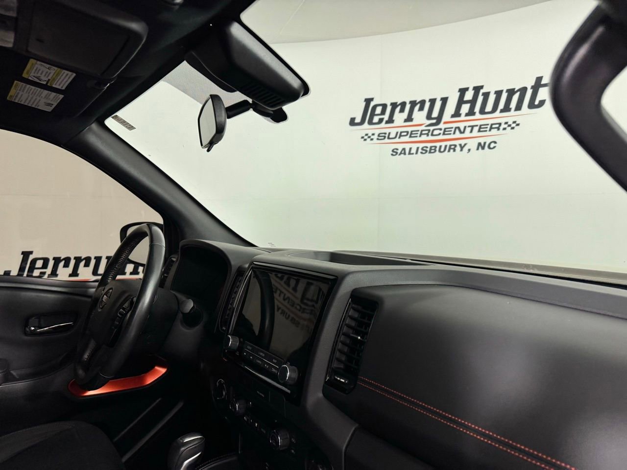 Used 2022 Nissan Frontier PRO-4X w/ Off-Road Protection Package AWD/4WD image 28