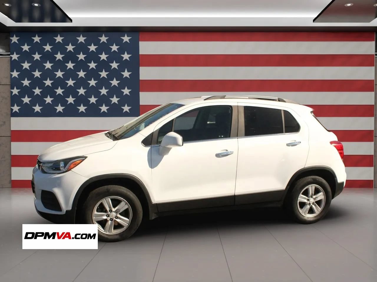 Used 2018 Chevrolet Trax LT w/ LT Convenience Package AWD/4WD image 2