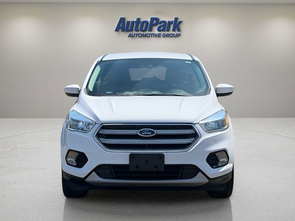 Used 2017 Ford Escape SE AWD/4WD image 2