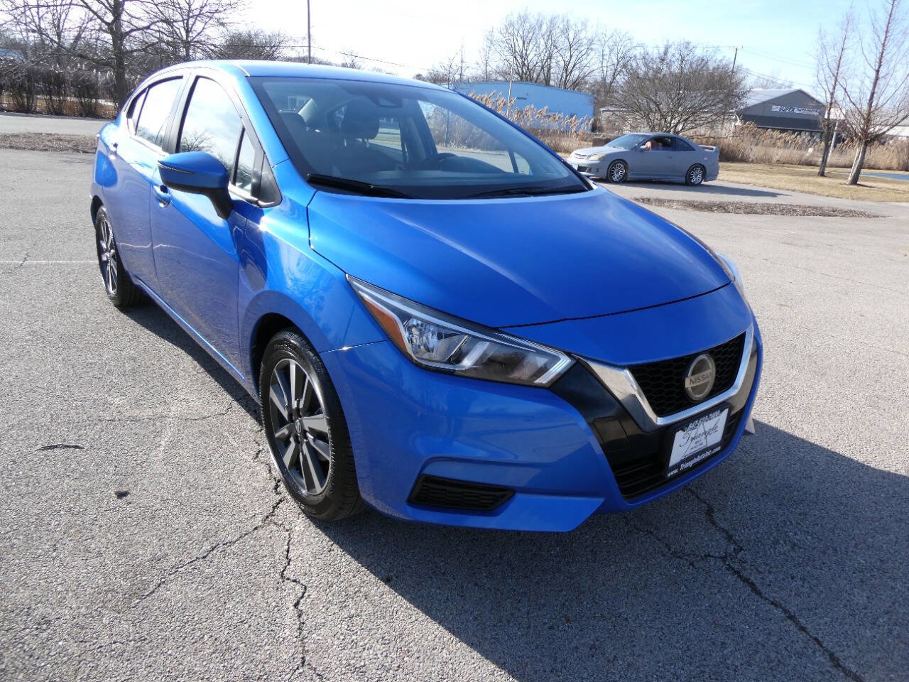 Used 2021 Nissan Versa SV FWD image 3