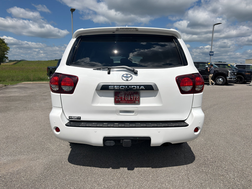 Used 2021 Toyota Sequoia Limited w/ Safety & Convenience Package AWD/4WD image 3