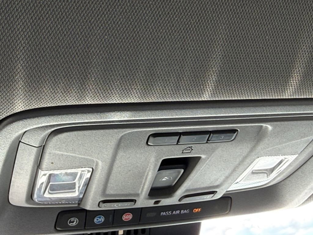 Used 2022 Chevrolet Silverado 1500 RST AWD/4WD image 19