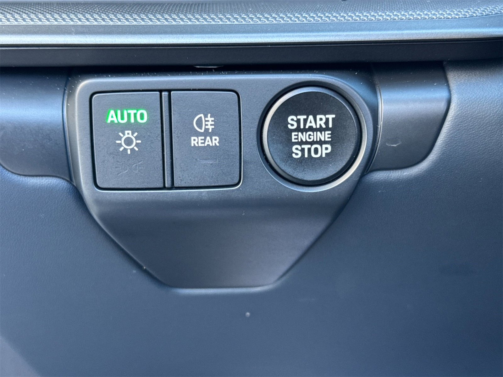 Certified 2025 Porsche 911 Carrera image 24