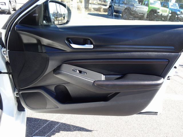 Used 2022 Nissan Altima 2.0 SR image 16