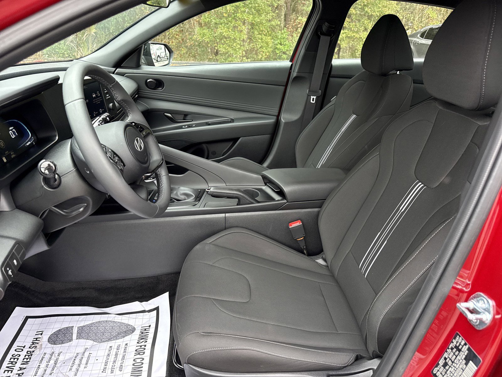 Certified 2025 Hyundai Elantra Sport image 11