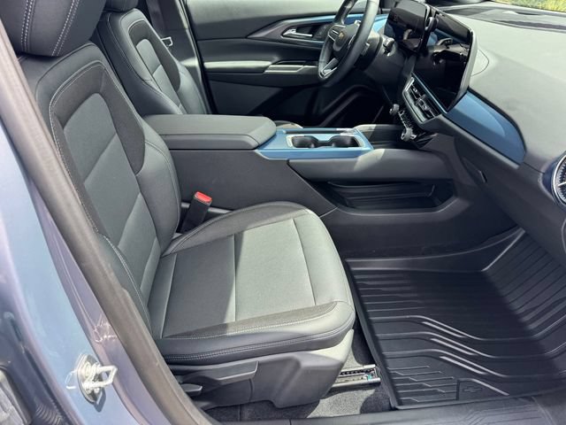 Certified 2024 Chevrolet Equinox EV LT w/ LPO, Blackout Package FWD image 7