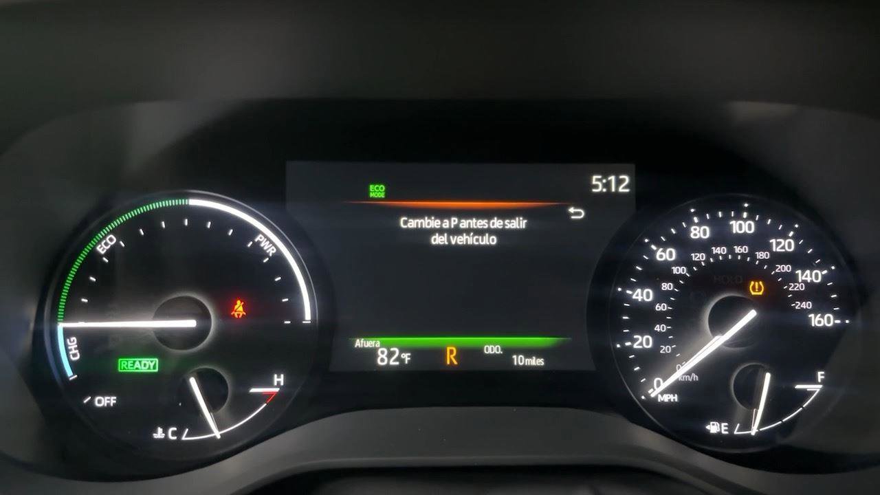 Used 2025 Toyota Sienna LE image 36