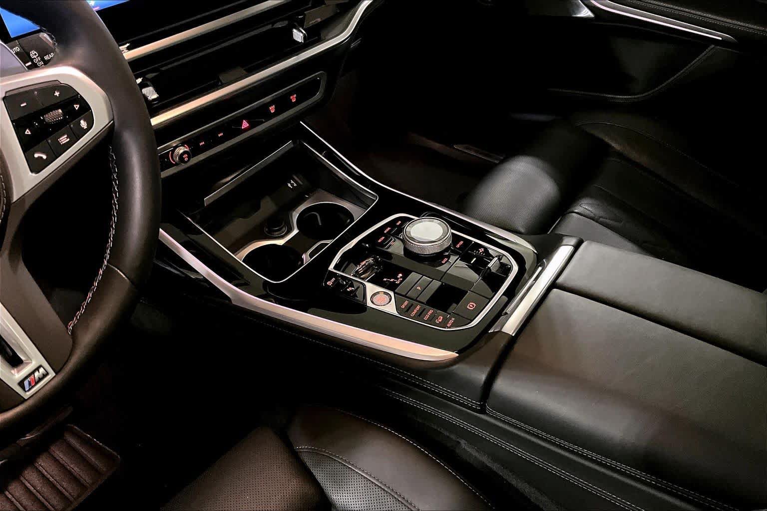 Certified 2025 BMW X7 M60i AWD/4WD image 16