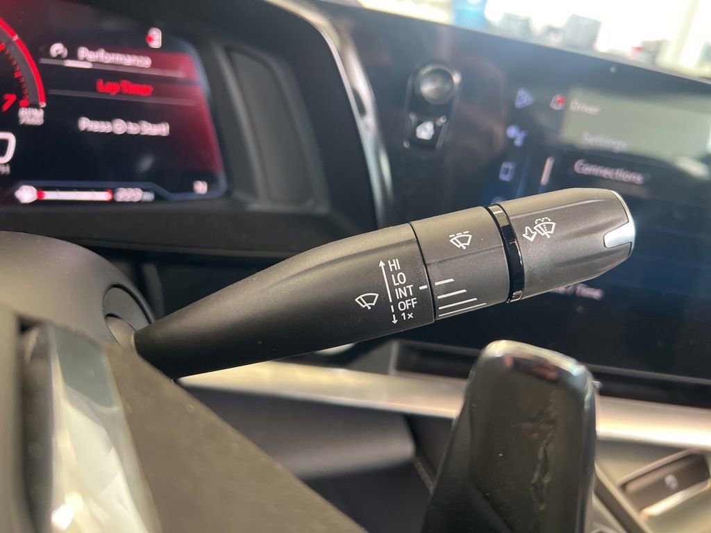 Used 2025 Chevrolet Corvette Stingray Coupe w/ 1LT image 19