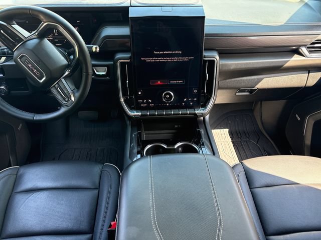 Used 2025 GMC Yukon Elevation w/ LPO, Elevation Black Package AWD/4WD image 19