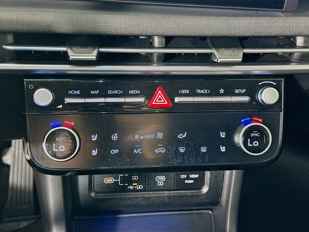 Certified 2025 Hyundai Tucson Limited AWD/4WD image 16