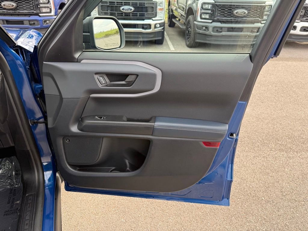 Used 2023 Ford Bronco Sport Outer Banks w/ Tech Package image 19