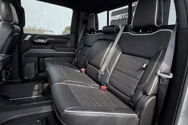 Used 2024 GMC Sierra 1500 AT4X image 14
