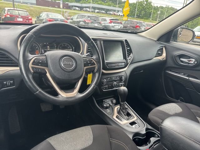 Used 2014 Jeep Cherokee Latitude AWD/4WD image 12