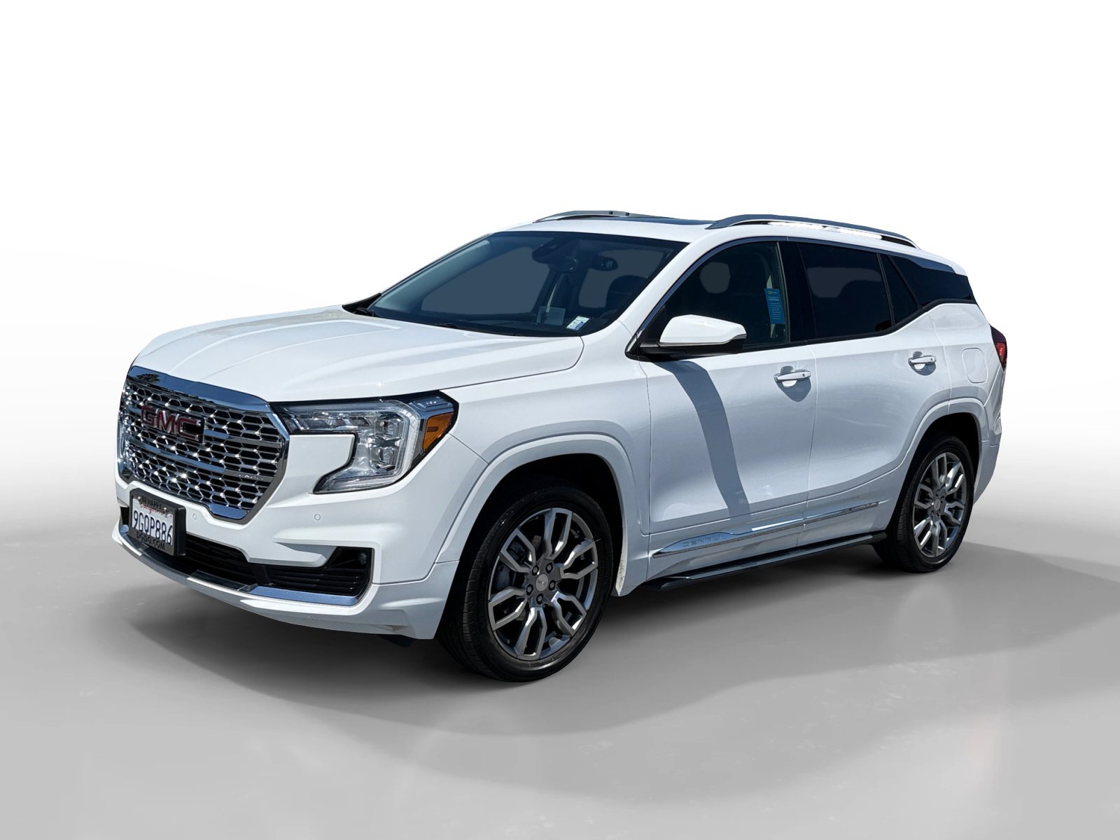Used 2022 GMC Terrain Denali w/ LPO, 'HIT The Road' Package AWD/4WD image 1