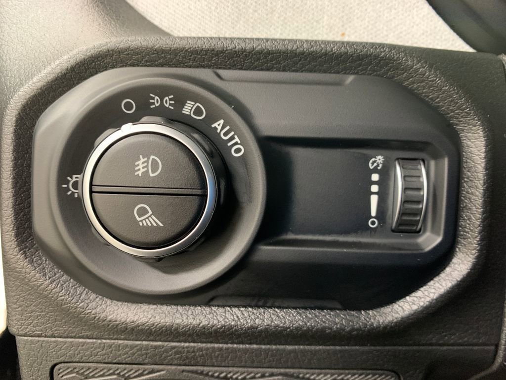 Used 2024 Jeep Gladiator Sport image 22