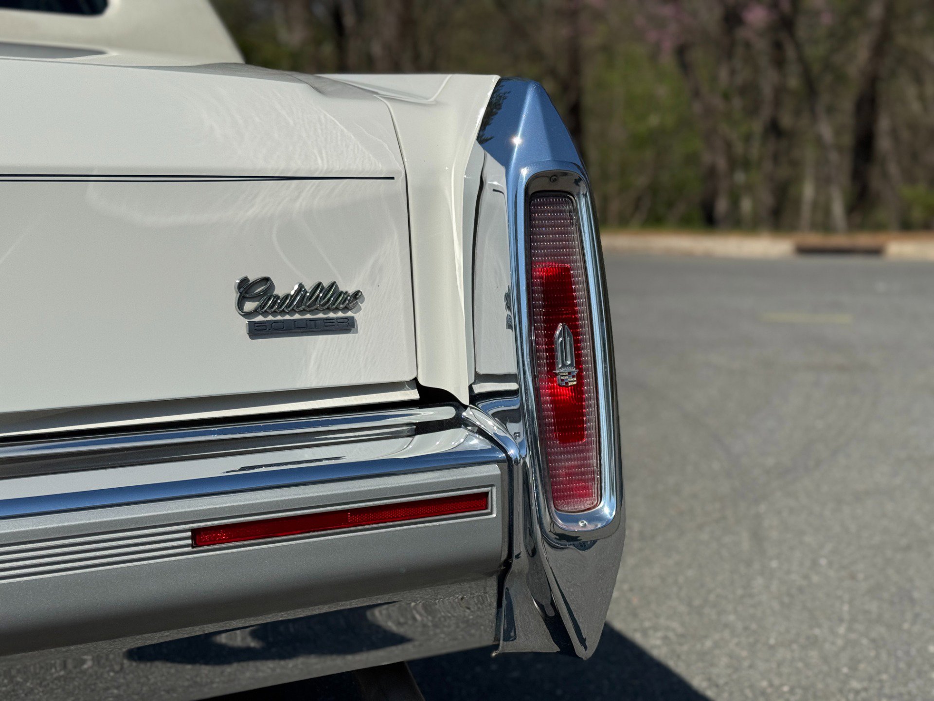 Used 1991 Cadillac Brougham image 24