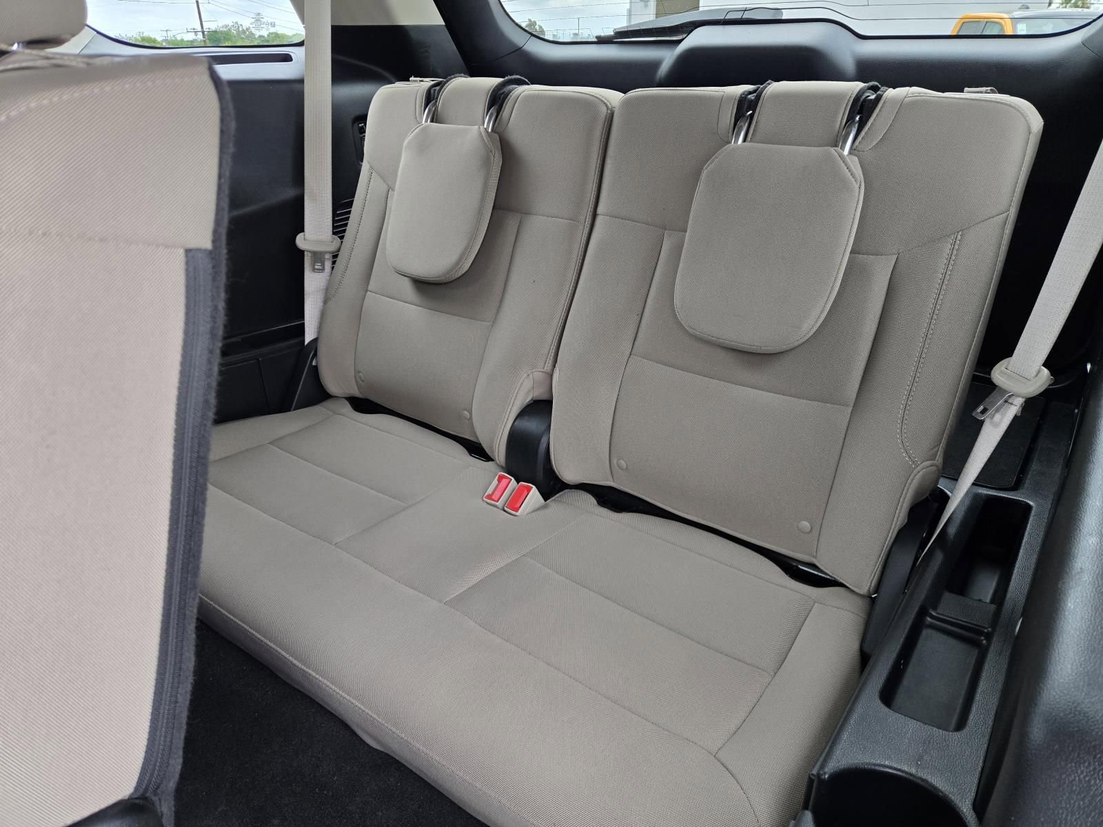 Used 2023 Ford Explorer XLT RWD image 28