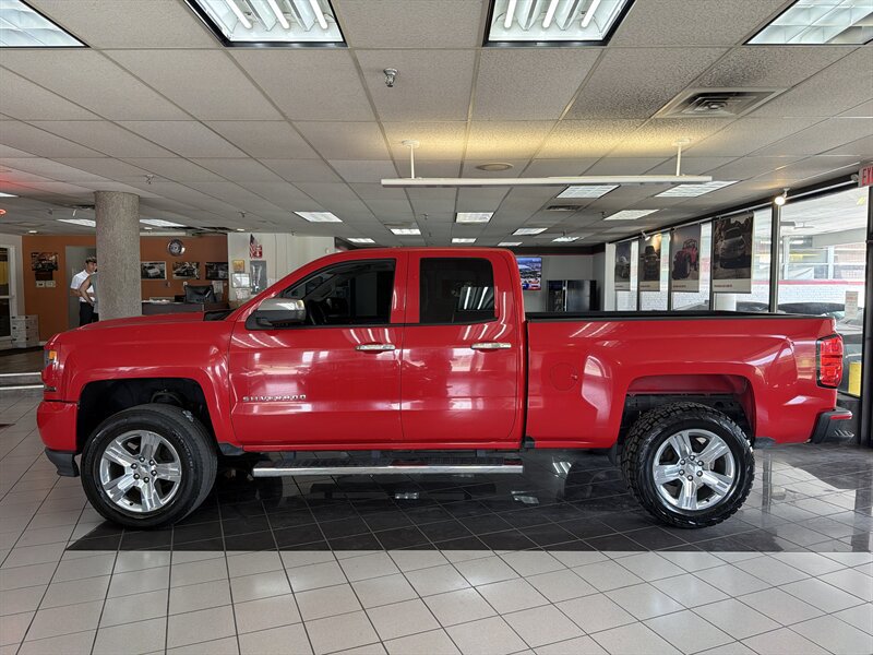 Used 2017 Chevrolet Silverado 1500 Custom w/ Custom Convenience Package RWD image 2