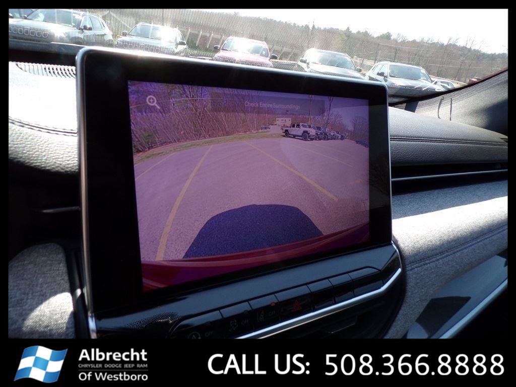 New 2023 Jeep Compass Latitude image 17