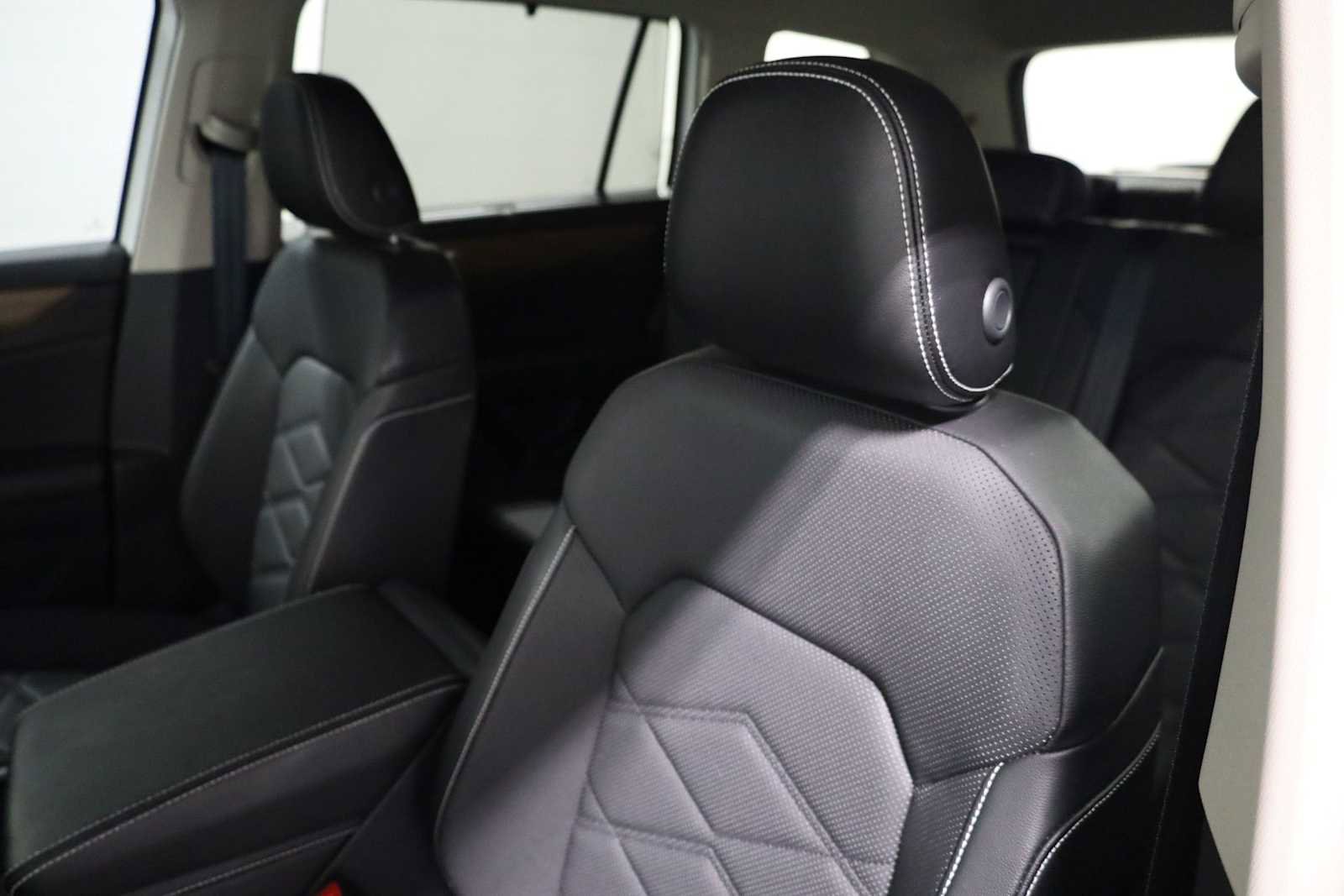 Used 2024 Volkswagen Atlas SE image 18