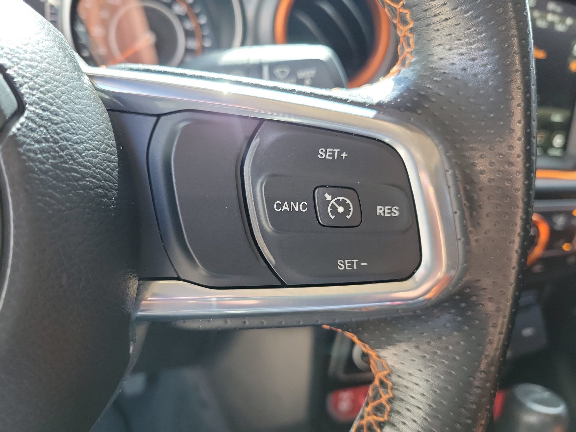 Used 2023 Jeep Gladiator Mojave w/ Trailer Tow Package AWD/4WD image 25