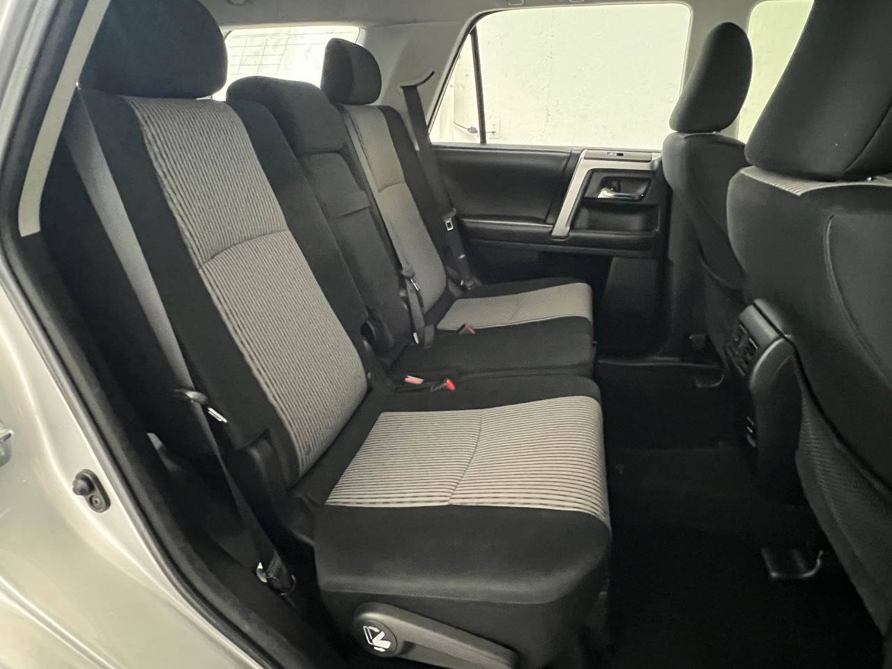 Used 2016 Toyota 4Runner SR5 image 15