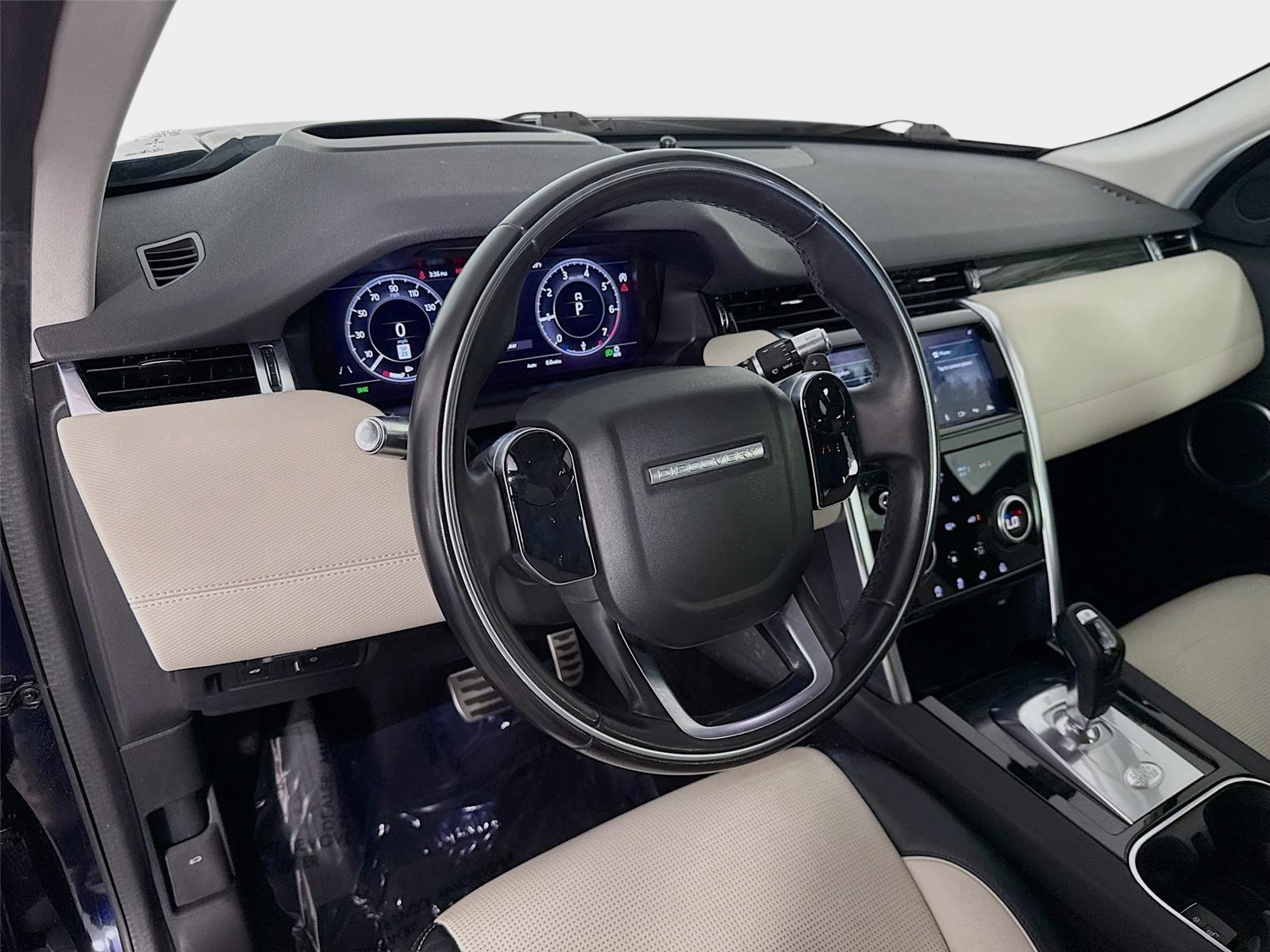 Used 2020 Land Rover Discovery Sport SE R-Dynamic image 10