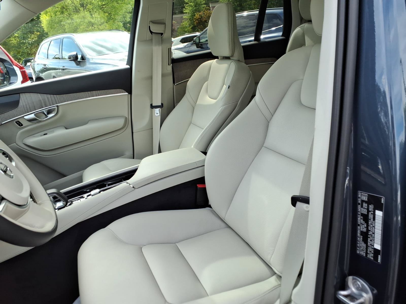 Certified 2024 Volvo XC90 B5 Plus AWD/4WD image 19