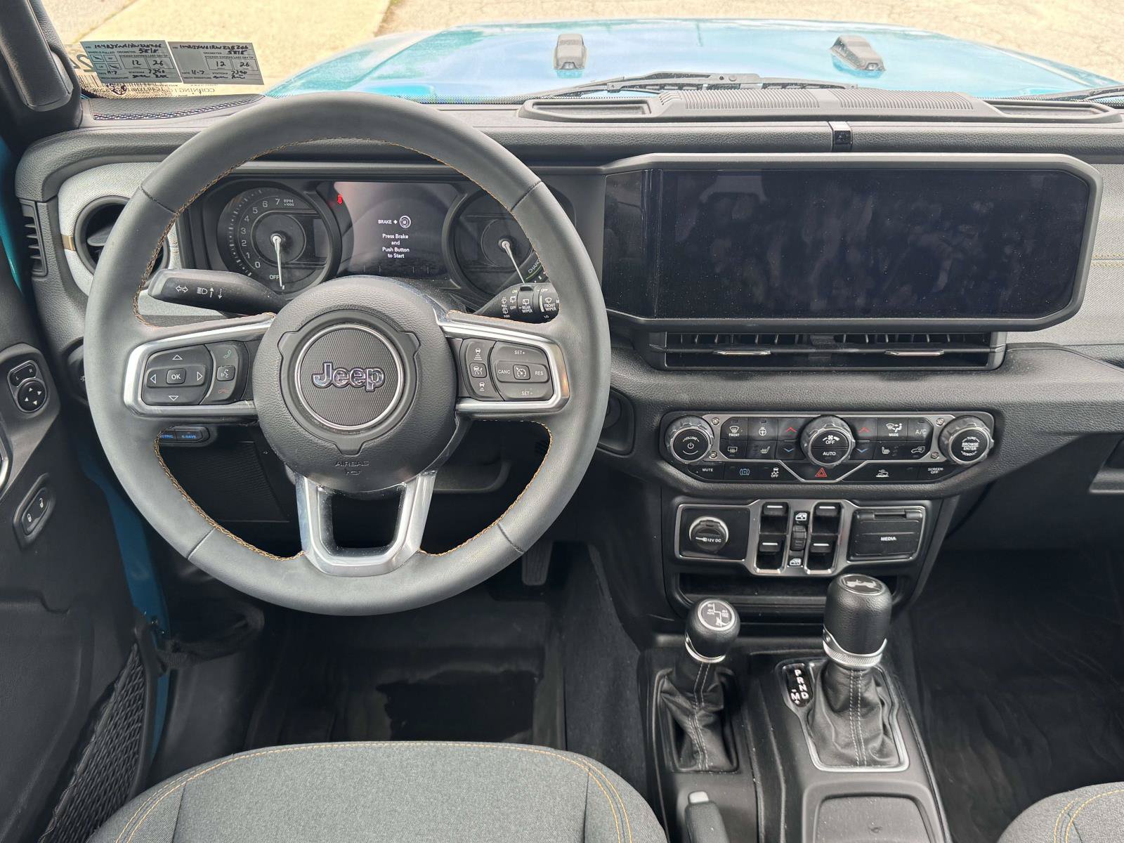 Used 2024 Jeep Wrangler Unlimited w/ Convenience Group AWD/4WD image 24