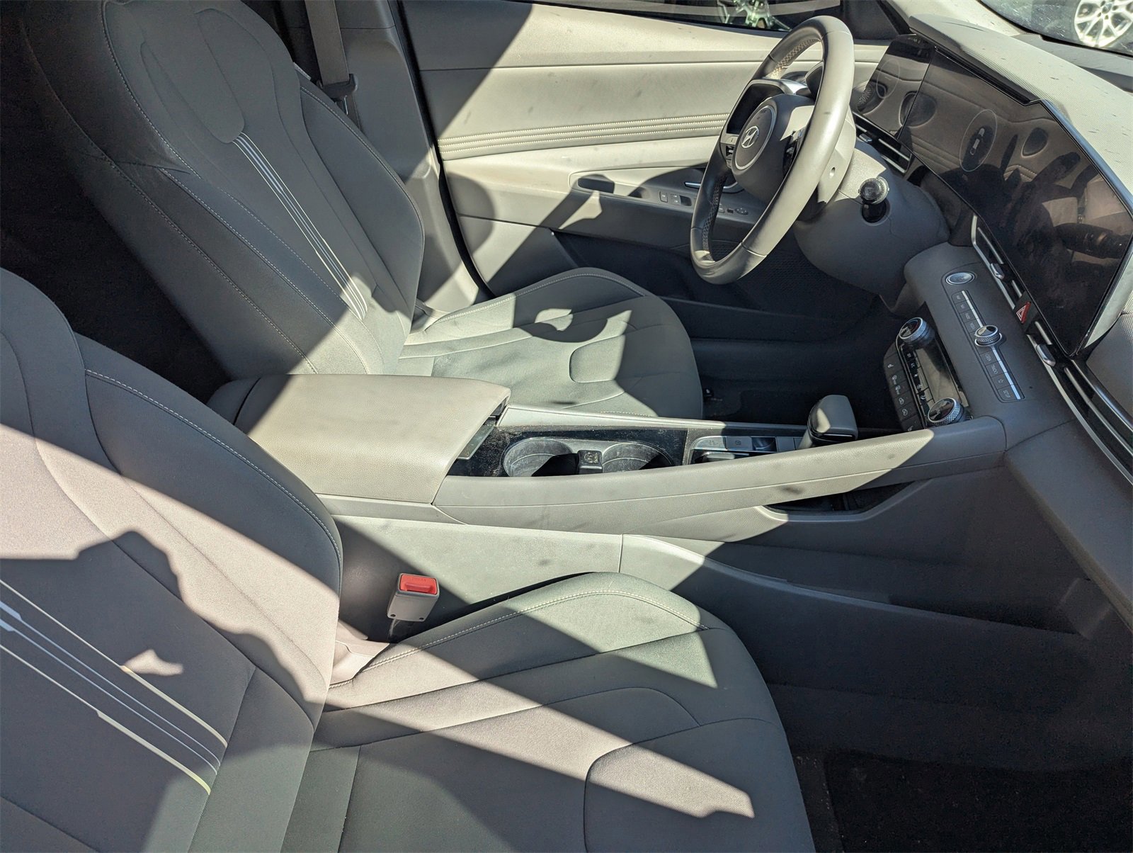 Used 2023 Hyundai Elantra SEL w/ Convenience Package image 5