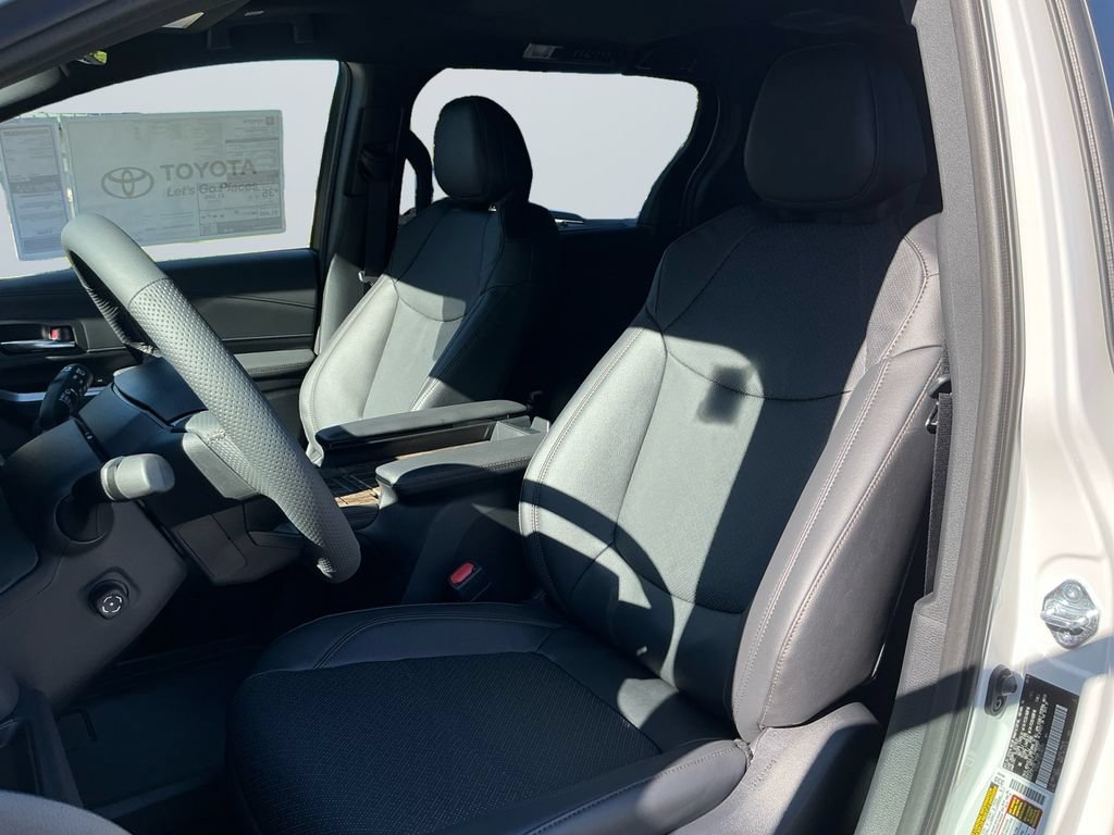 New 2026 Toyota Sienna Limited AWD/4WD image 10