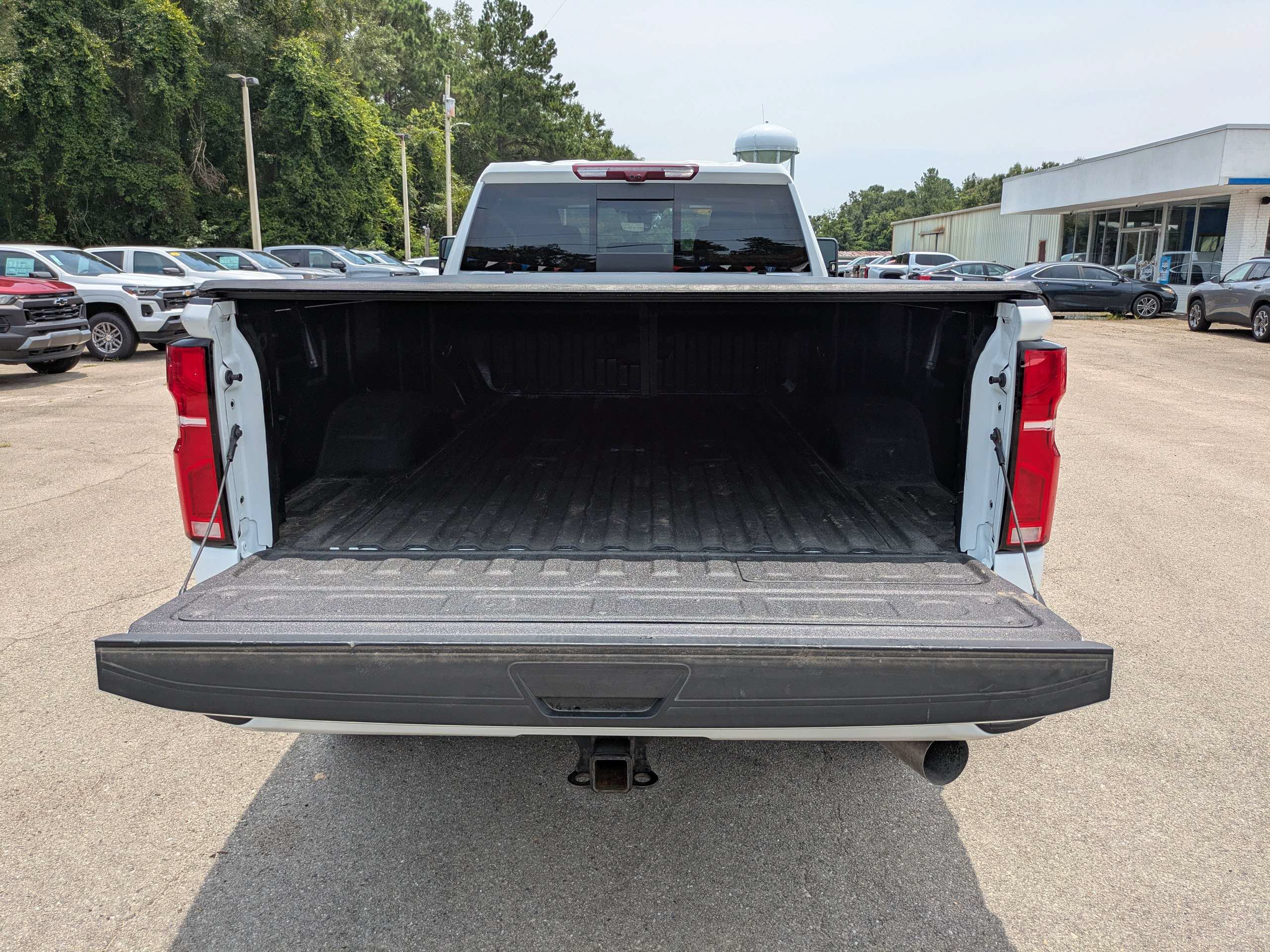 Used 2025 Chevrolet Silverado 3500 High Country w/ High Country Premium Package AWD/4WD image 13