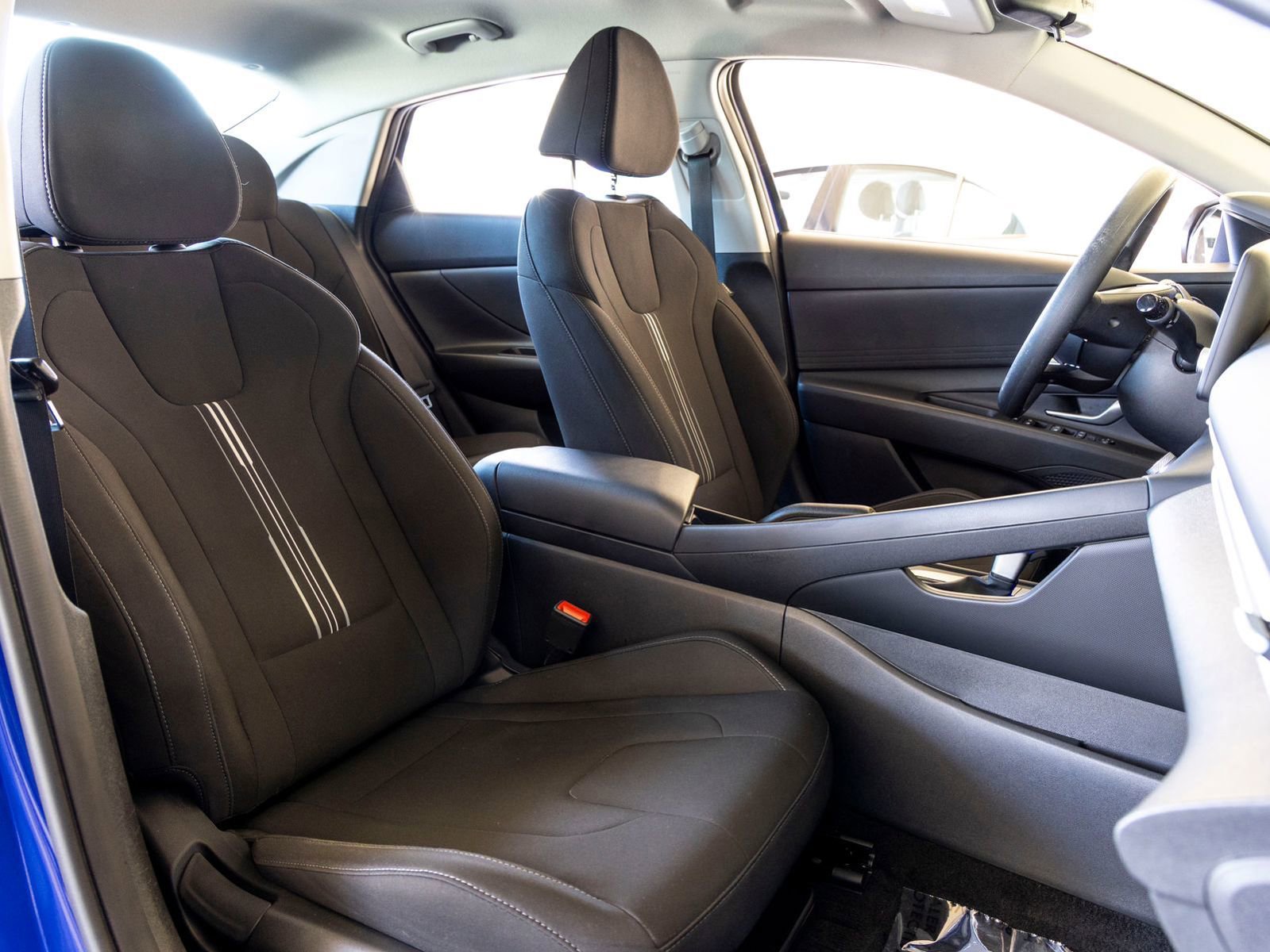 Used 2023 Hyundai Elantra SEL w/ Cargo Package image 26