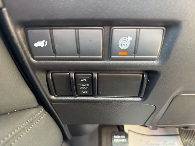 Used 2022 Nissan Armada SL w/ Captain's Chairs Package image 26