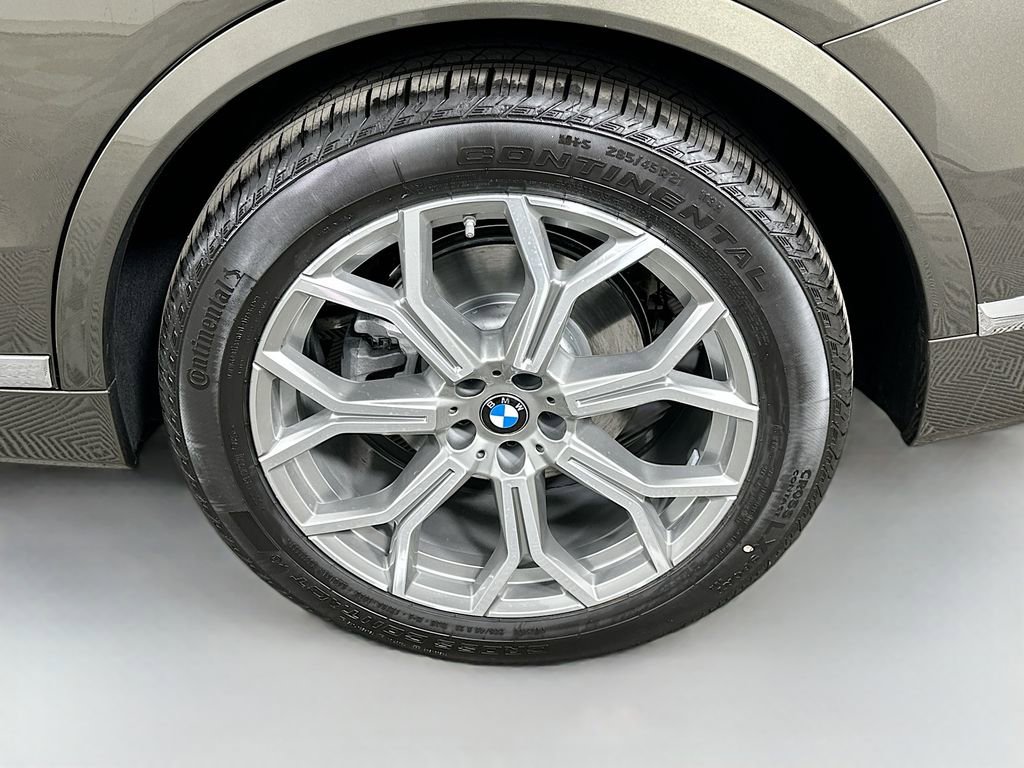 Used 2026 BMW X7 xDrive40i w/ Premium Package AWD/4WD image 23