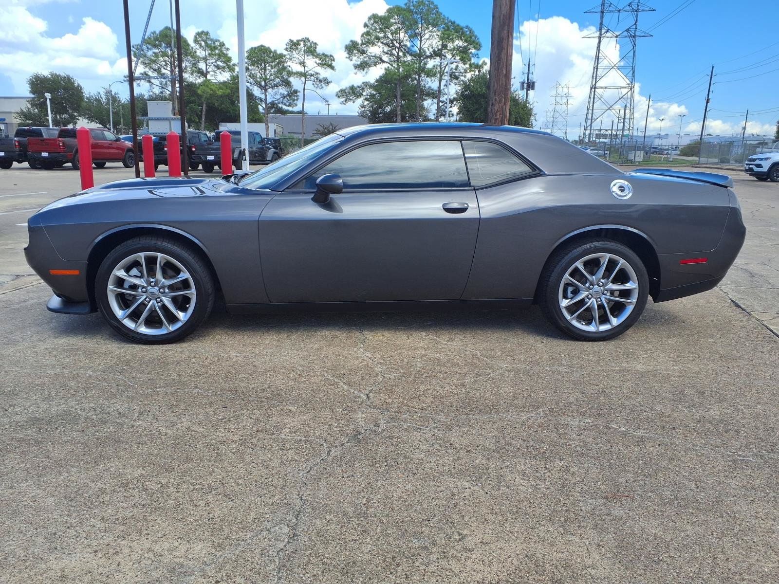 Used 2022 Dodge Challenger GT AWD/4WD image 25