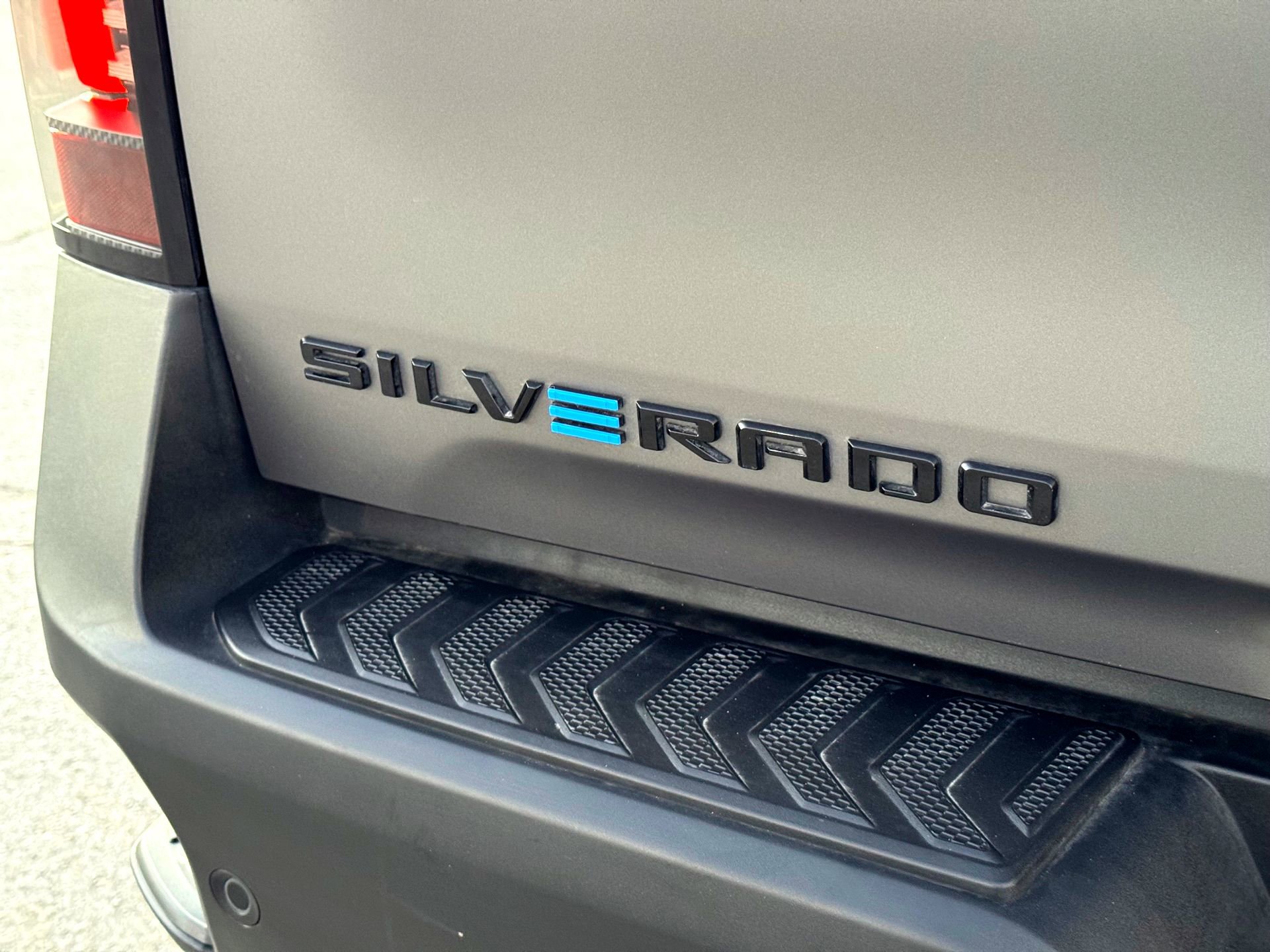 Used 2026 Chevrolet Silverado EV Trail Boss w/ Premium Package image 12