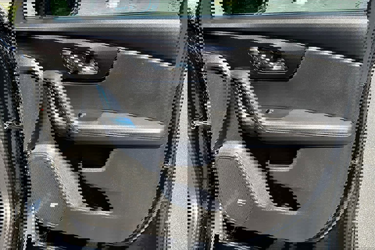 Used 2021 Chevrolet Blazer Premier w/ Driver Confidence II Package image 12