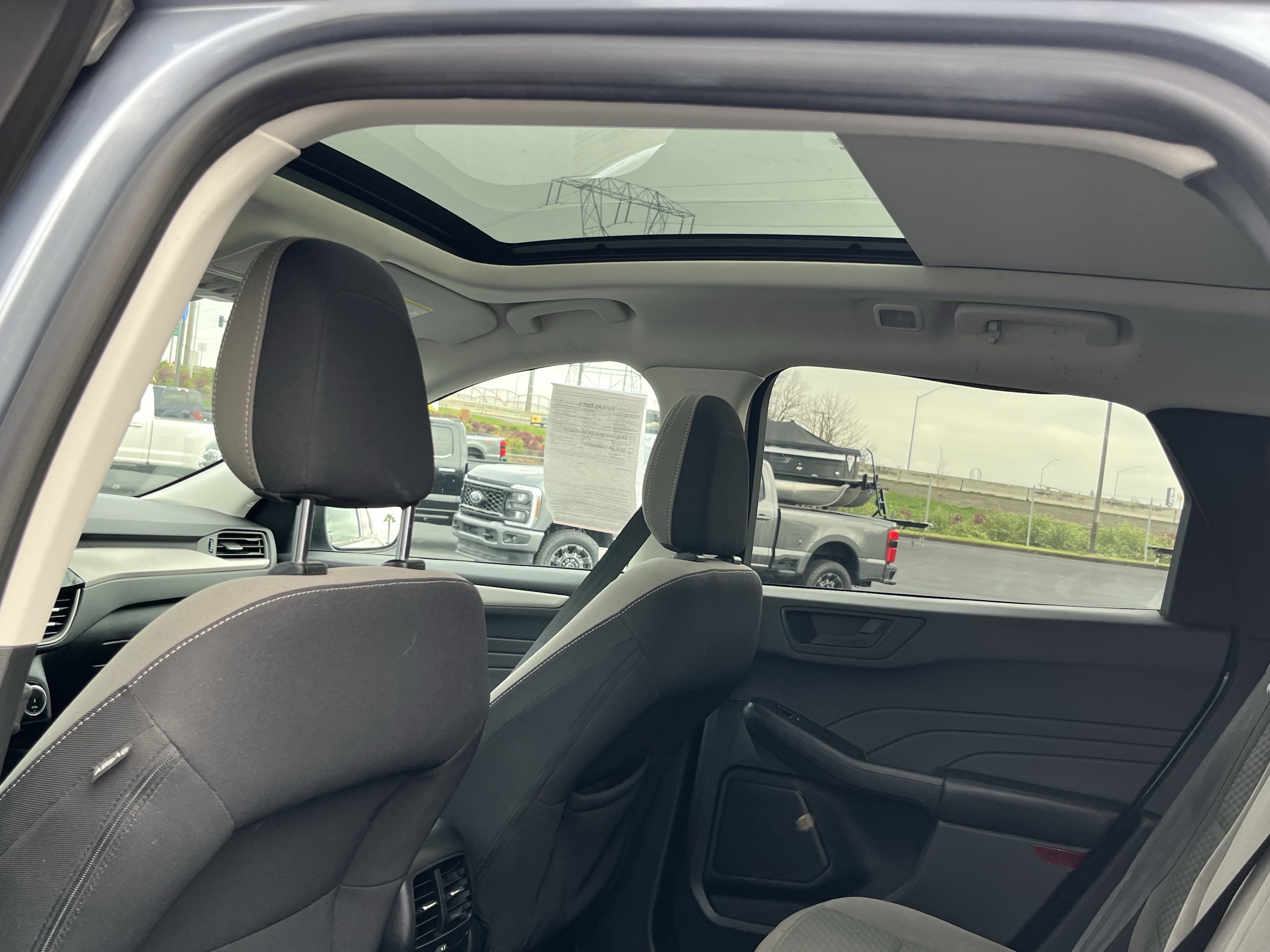 Certified 2022 Ford Escape SE w/ SE Sport Appearance Package image 12