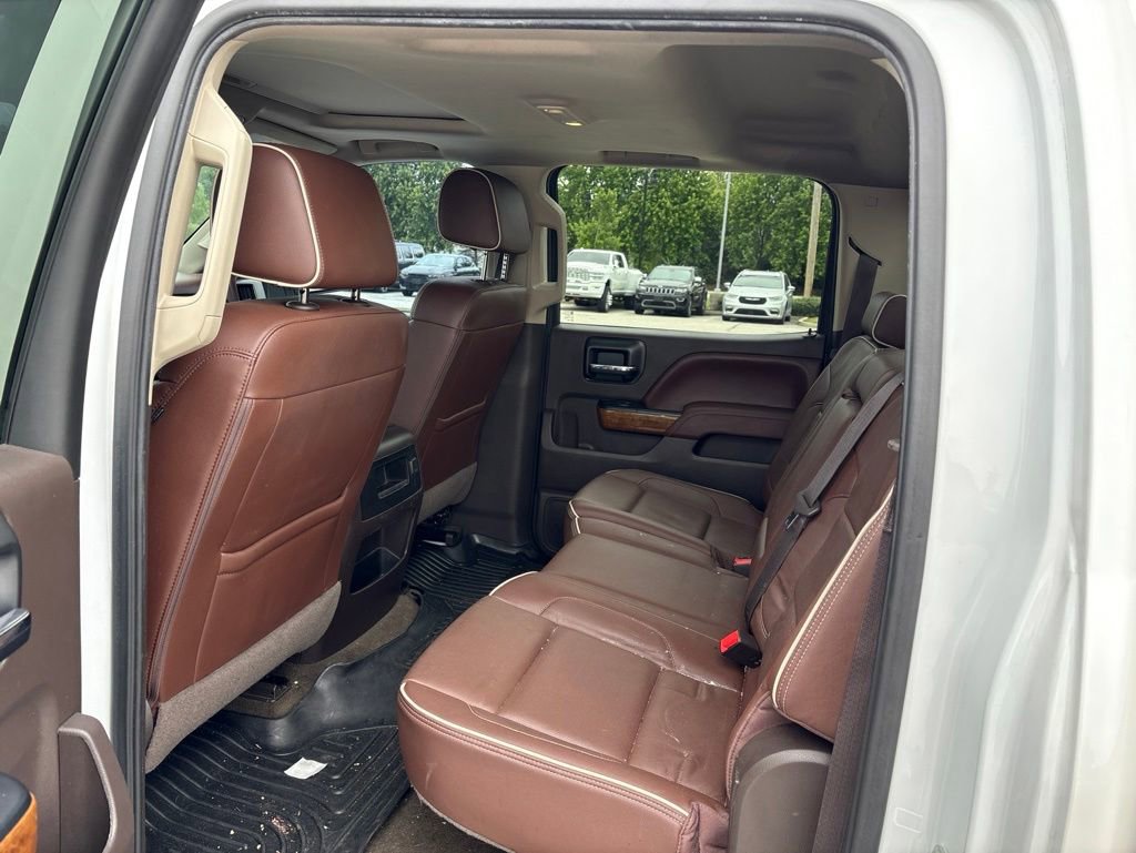 Used 2016 Chevrolet Silverado 1500 High Country w/ High Country Premium Package AWD/4WD image 9