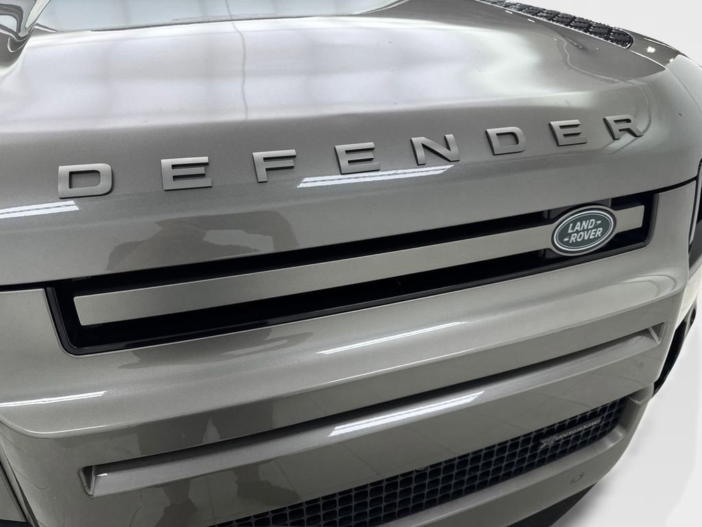 Used 2023 Land Rover Defender 110 X-Dynamic SE AWD/4WD image 24