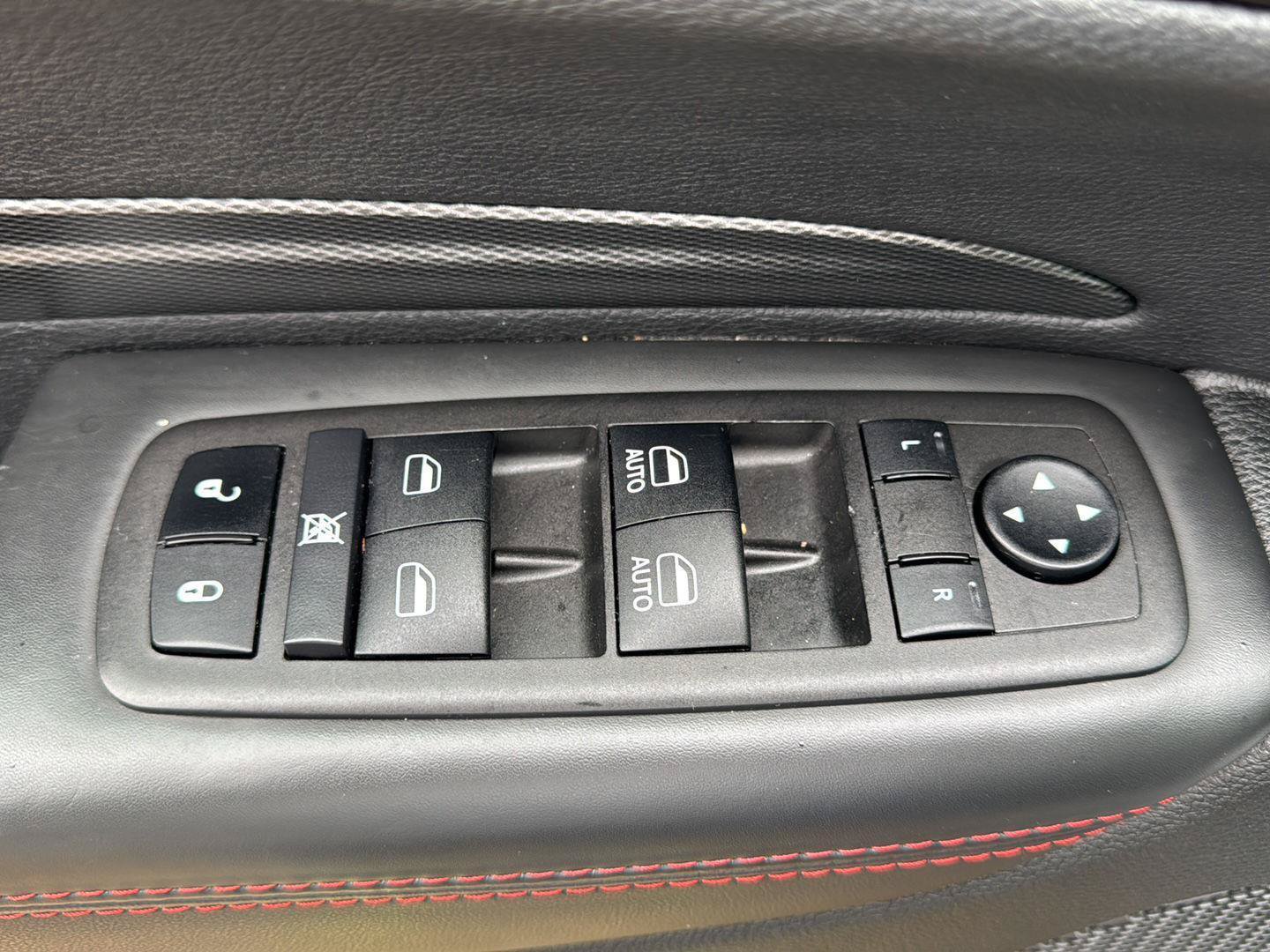 Used 2024 Dodge Durango GT AWD/4WD image 17