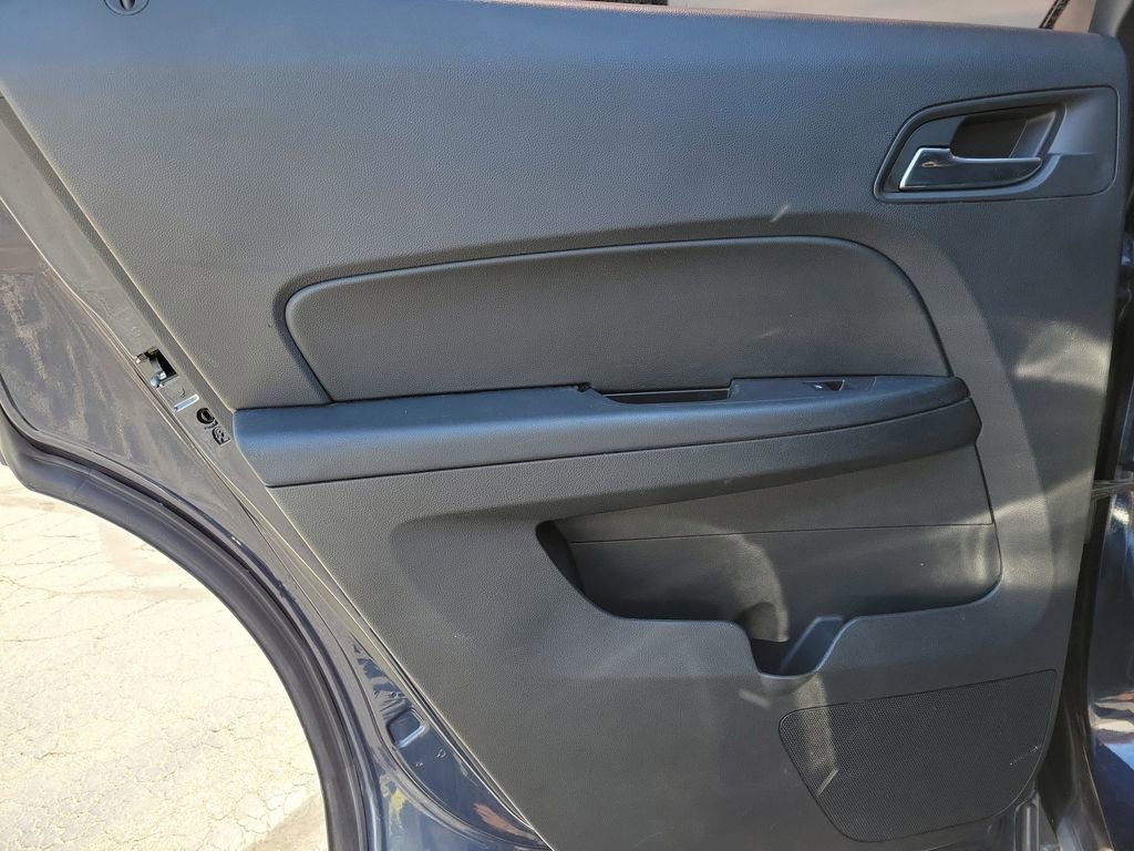 Used 2017 Chevrolet Equinox LT FWD image 9