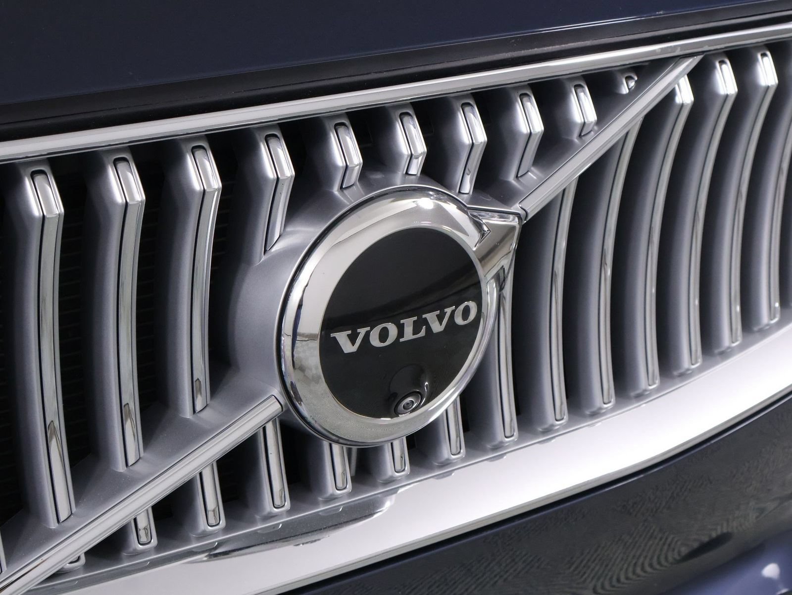 Certified 2025 Volvo XC90 T8 Plus w/ Protection Package Premier AWD/4WD image 27