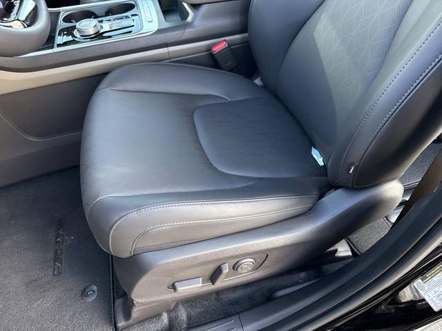 New 2026 Kia Carnival EX image 15