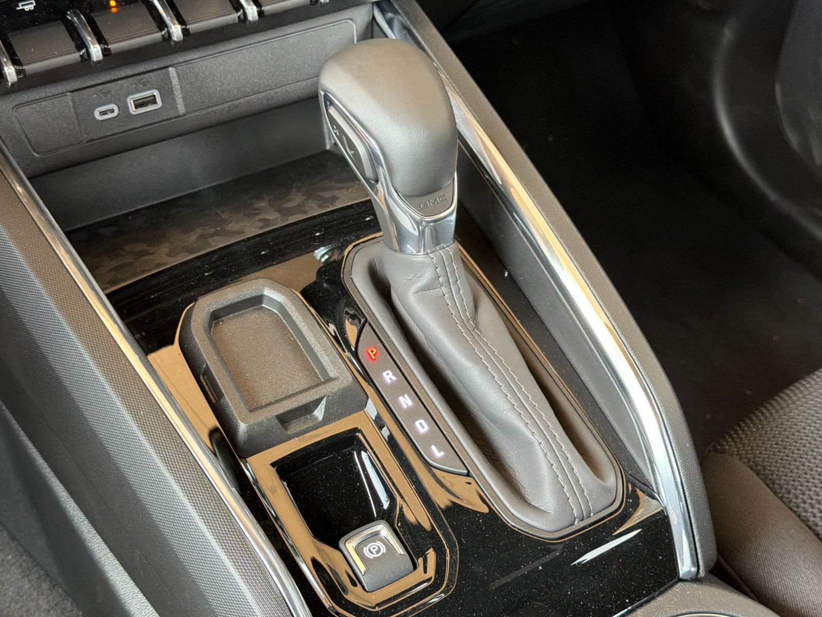 New 2026 GMC Canyon Elevation w/ Technology Package RWD image 19