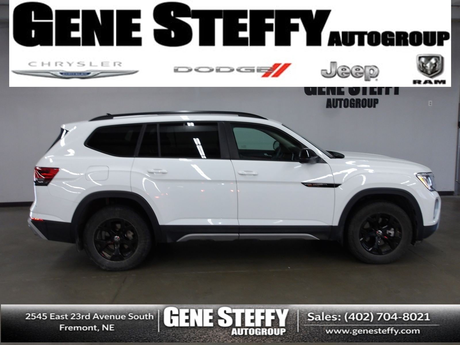 Used 2025 Volkswagen Atlas Peak Edition SE