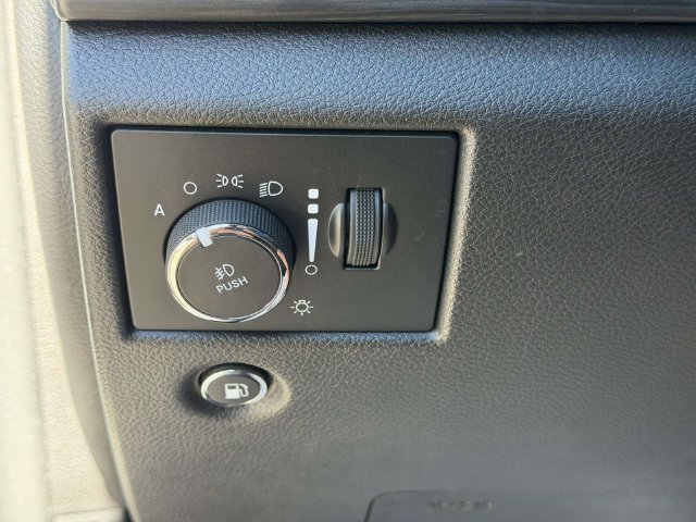 Certified 2021 Jeep Grand Cherokee Laredo AWD/4WD image 31
